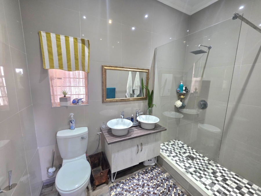 4 Bedroom Property for Sale in Hospitaalheuwel Free State